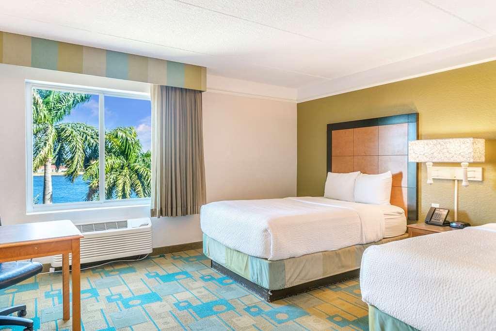 La Quinta By Wyndham Ft. Lauderdale Airport Hotel Hollywood Room photo