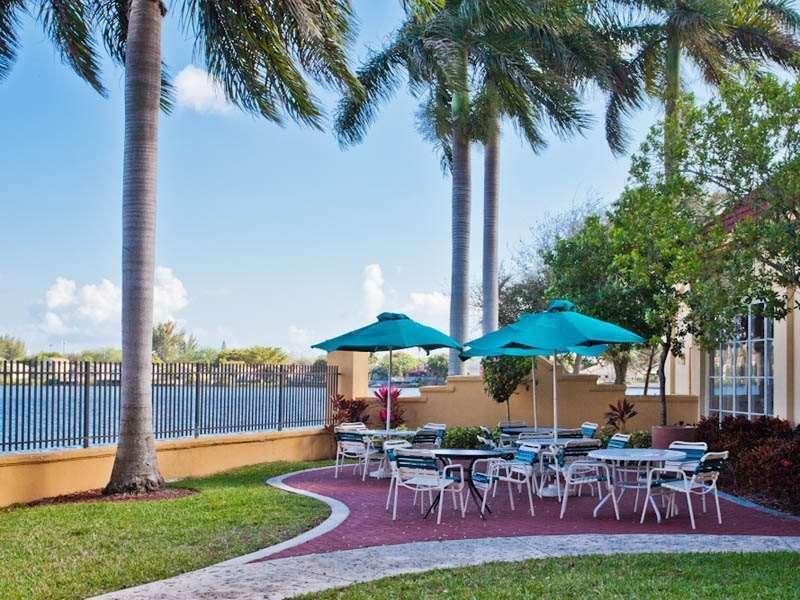 La Quinta By Wyndham Ft. Lauderdale Airport Hotel Hollywood Exterior photo