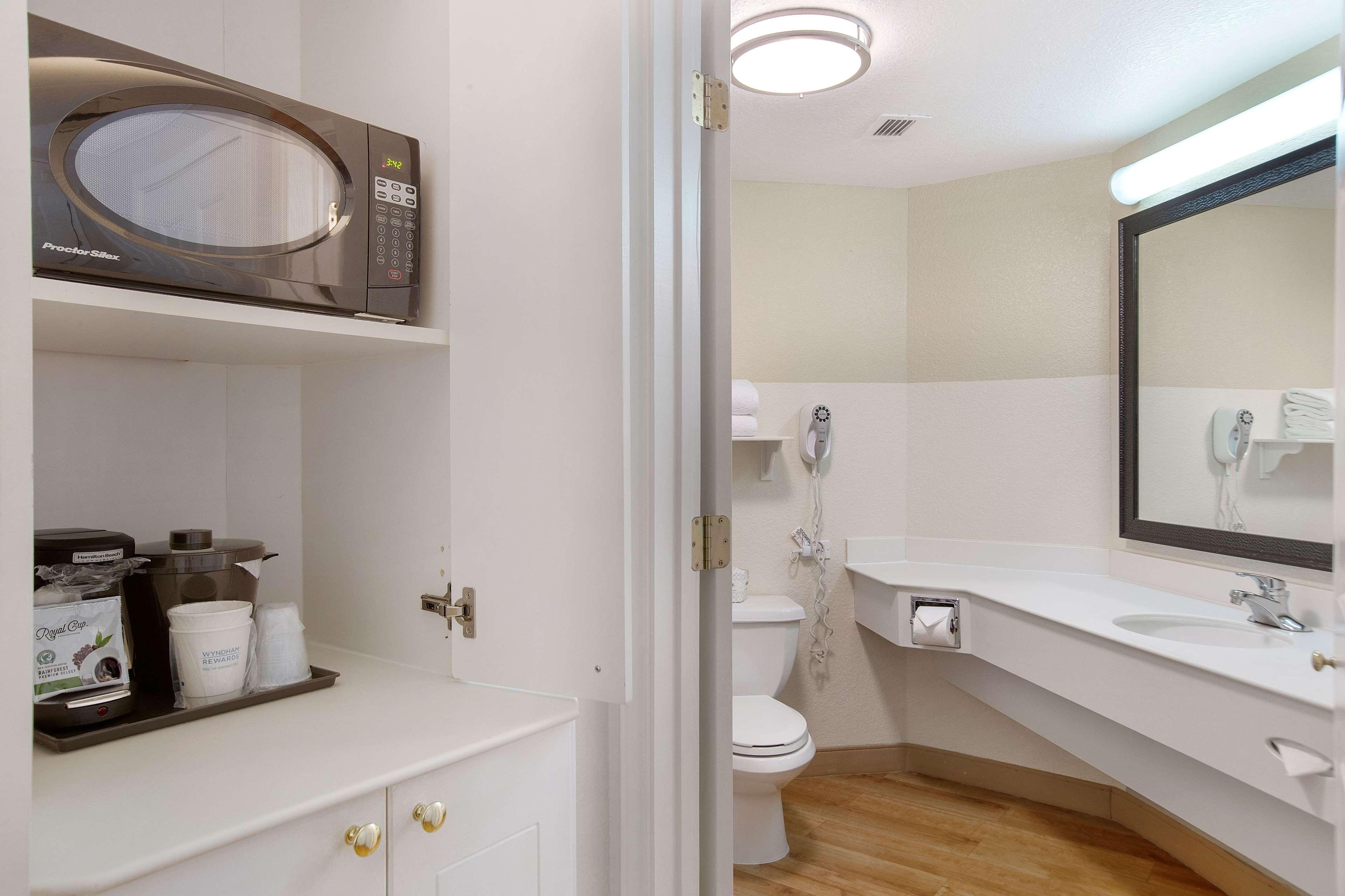 La Quinta By Wyndham Ft. Lauderdale Airport Hotel Hollywood Exterior photo
