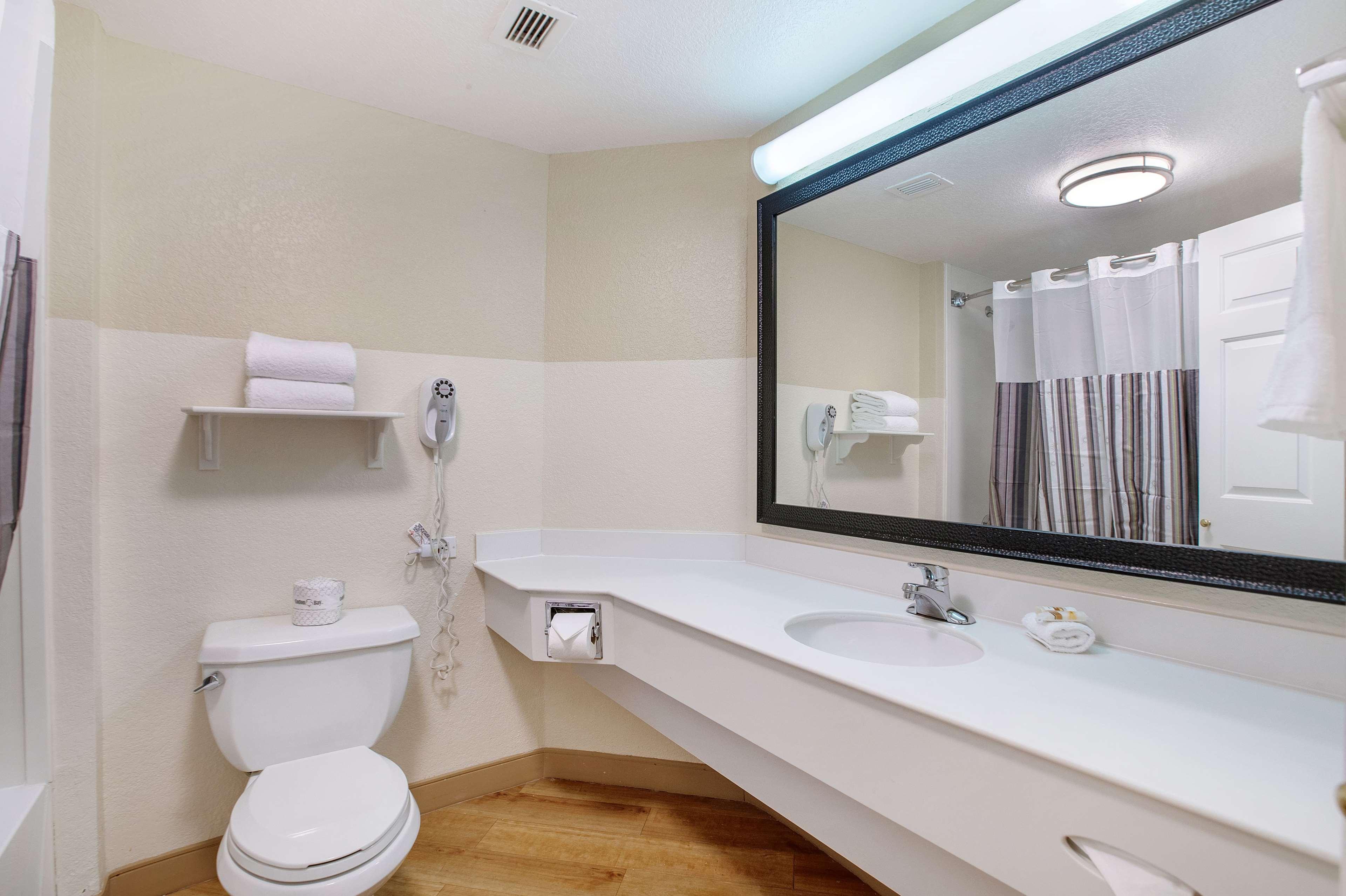 La Quinta By Wyndham Ft. Lauderdale Airport Hotel Hollywood Exterior photo